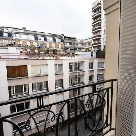 Tres Lumineux. 1 Batignolles / Opera. Apartmán