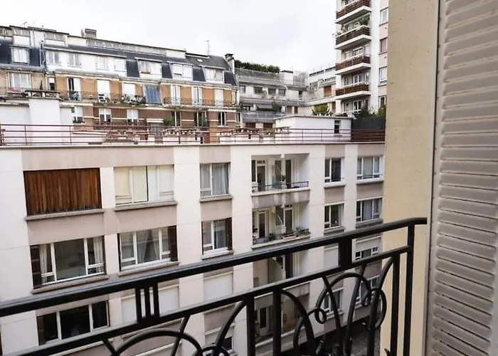 Tres Lumineux. 1 Batignolles / Opera. Apartmán